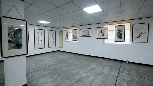 书画博士作品展在临沂佛园厉明霜艺术馆开展